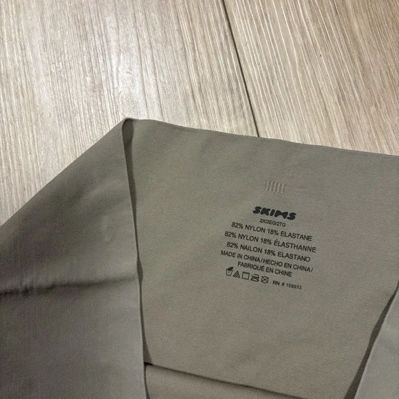 SKIMS Soft Smoothing Seamless Leggings Tan Green Women's XXL 2XL - Picture 6 of 7